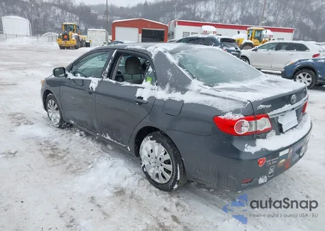 2013 Toyota Corolla Le z USA, uszkodzony, nr VIN 2T1BU4EE3DC981137